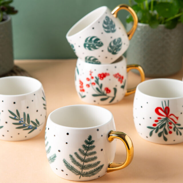 Creative 2025 Ceramic Mug Flower Design Stoneware Coffee Cup (6) Creative 2025 ceramic mug with flower design