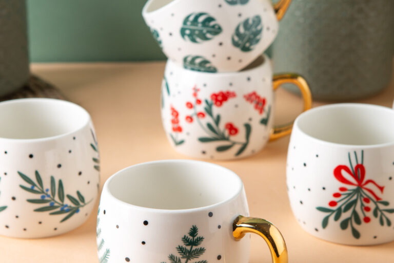 Creative 2025 ceramic mug with flower design