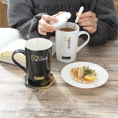 ceramic coffee mug with handle