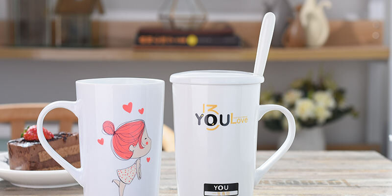 ceramic coffee mug with handle