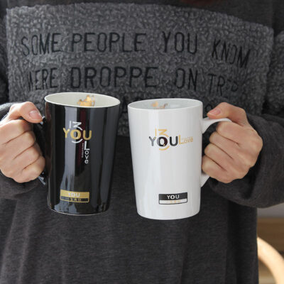 ceramic coffee mug with handle