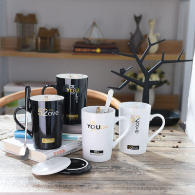 ceramic coffee mug with handle