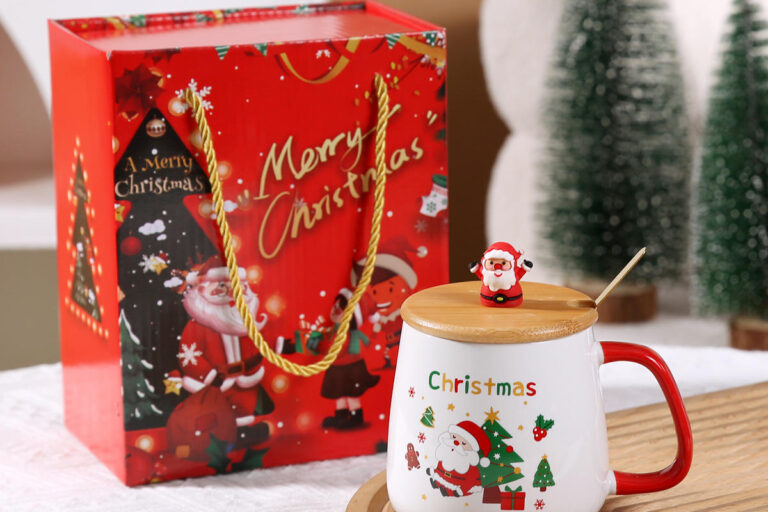 ceramic mug with lid and spoon